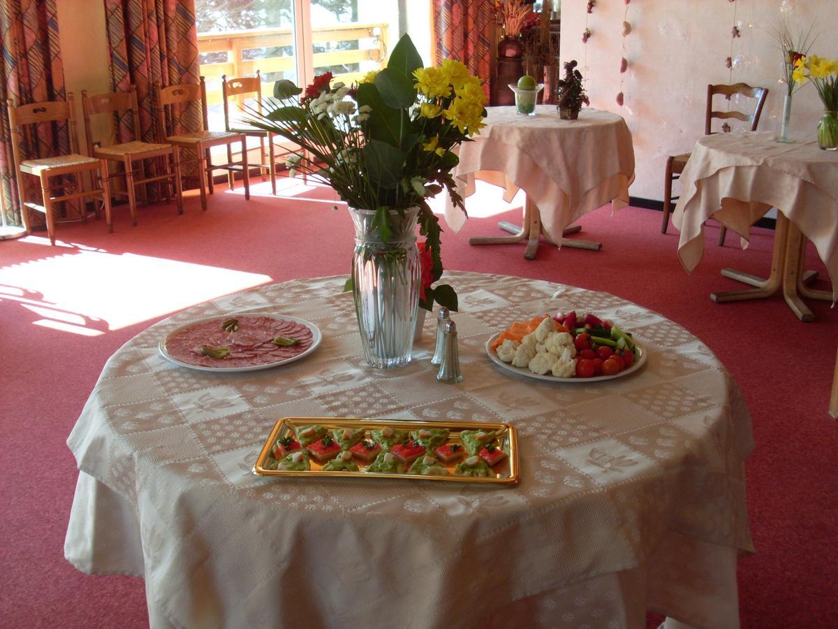 Hotel Cartusia Sarcenas Экстерьер фото