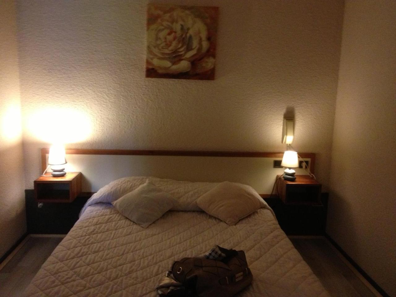 Hotel Cartusia Sarcenas Экстерьер фото